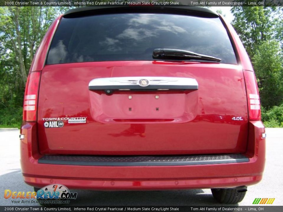2008 Chrysler Town & Country Limited Inferno Red Crystal Pearlcoat / Medium Slate Gray/Light Shale Photo #5