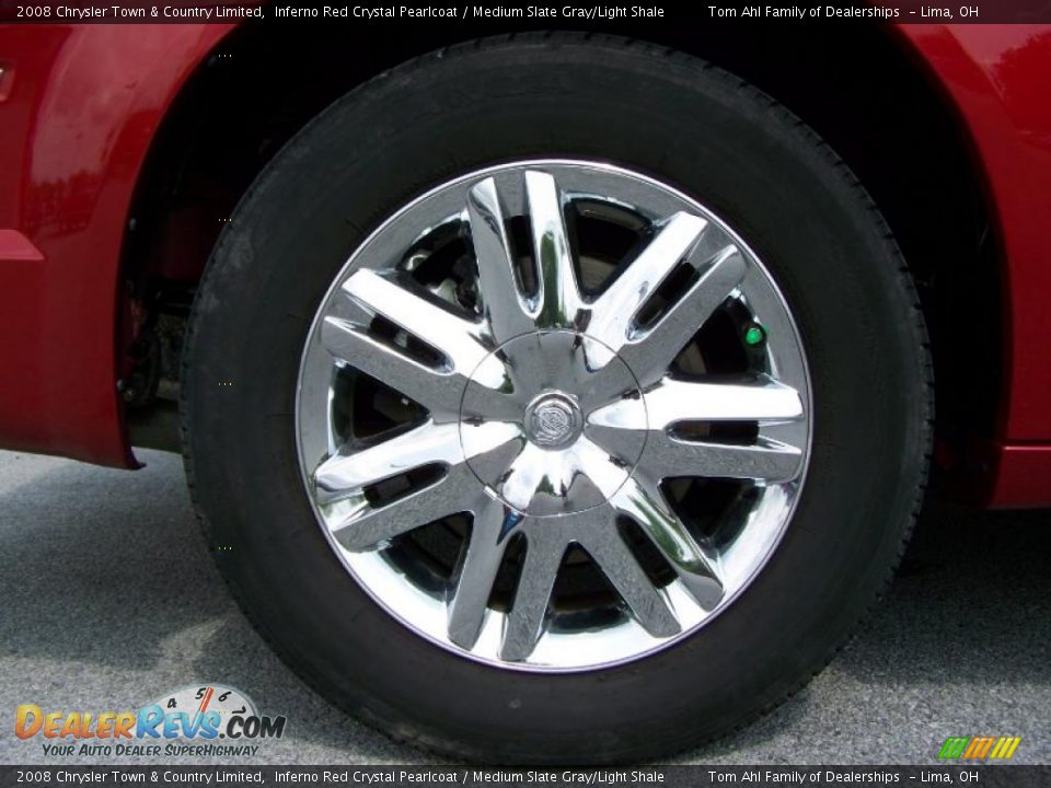 2008 Chrysler Town & Country Limited Inferno Red Crystal Pearlcoat / Medium Slate Gray/Light Shale Photo #7