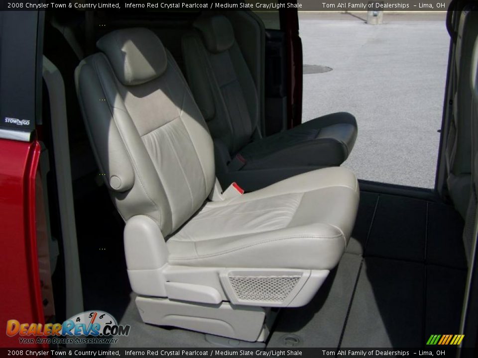 2008 Chrysler Town & Country Limited Inferno Red Crystal Pearlcoat / Medium Slate Gray/Light Shale Photo #14