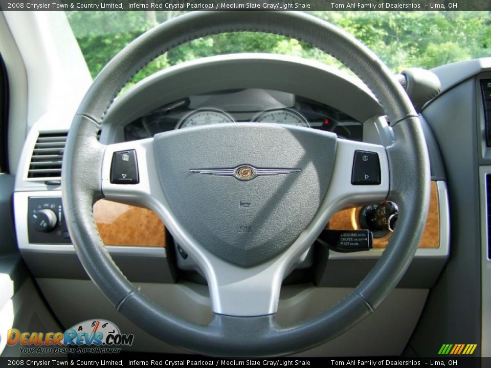 2008 Chrysler Town & Country Limited Inferno Red Crystal Pearlcoat / Medium Slate Gray/Light Shale Photo #22