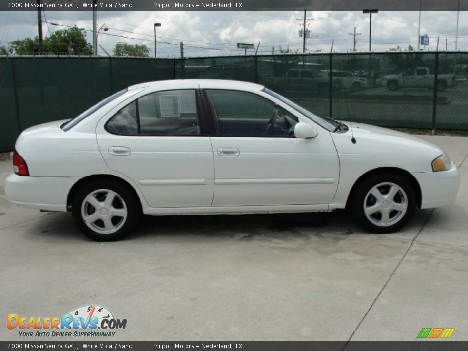 2000 Nissan Sentra GXE White Mica / Sand Photo #2