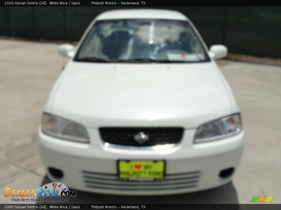 2000 Nissan Sentra GXE White Mica / Sand Photo #8