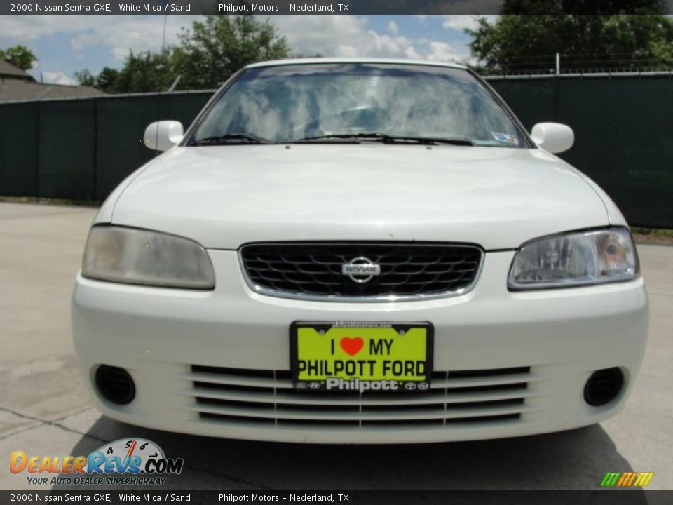 2000 Nissan Sentra GXE White Mica / Sand Photo #9