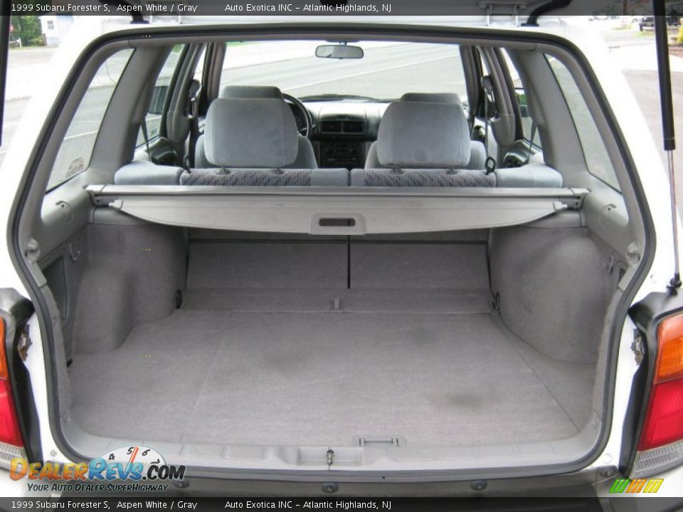 1999 Subaru Forester S Aspen White / Gray Photo #9