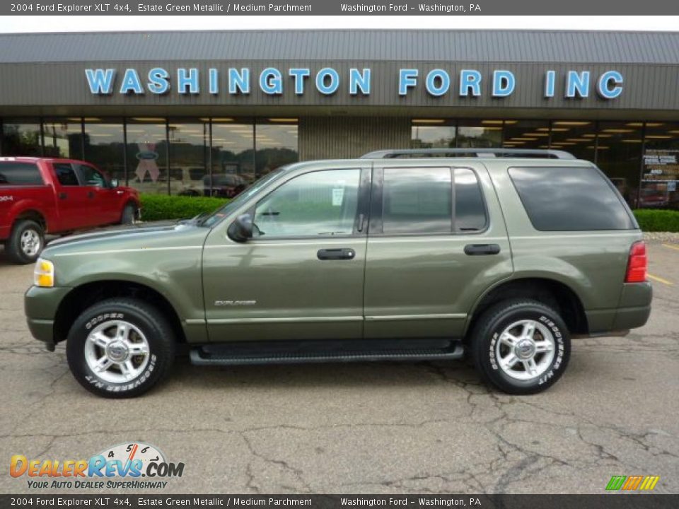 2004 Ford Explorer XLT 4x4 Estate Green Metallic / Medium Parchment Photo #1