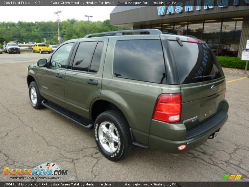 2004 Ford Explorer XLT 4x4 Estate Green Metallic / Medium Parchment Photo #2