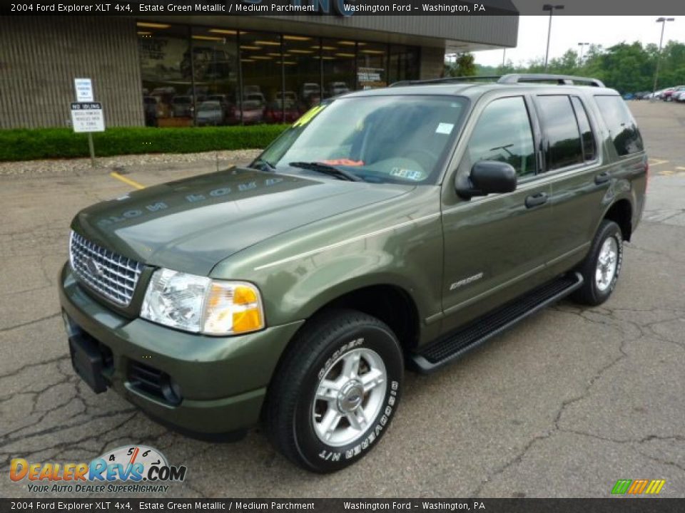 2004 Ford Explorer XLT 4x4 Estate Green Metallic / Medium Parchment Photo #8