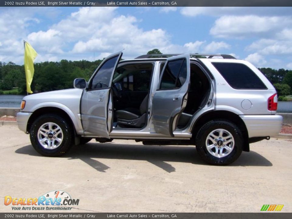 2002 Isuzu Rodeo LSE Bright Silver Metallic / Gray Photo #14