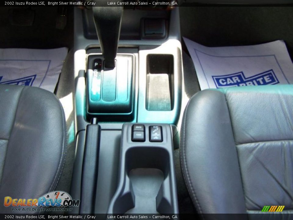 2002 Isuzu Rodeo LSE Bright Silver Metallic / Gray Photo #22