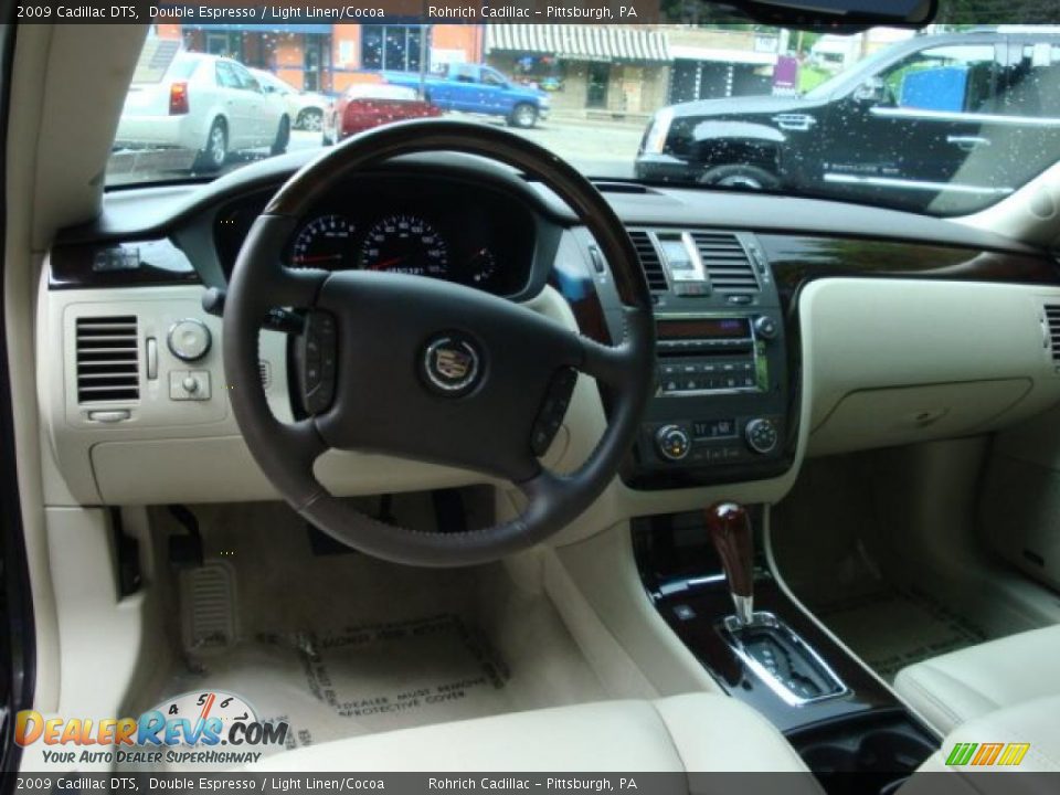 2009 Cadillac DTS Double Espresso / Light Linen/Cocoa Photo #12