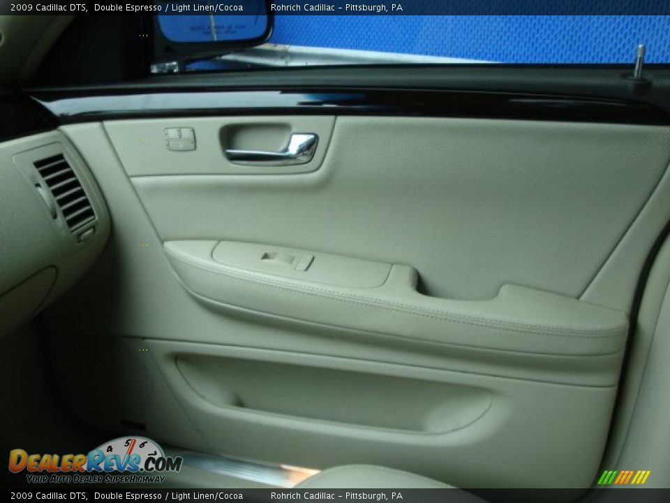 2009 Cadillac DTS Double Espresso / Light Linen/Cocoa Photo #17