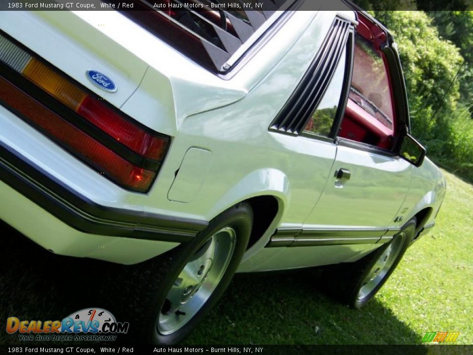 1983 Ford Mustang GT Coupe White / Red Photo #15