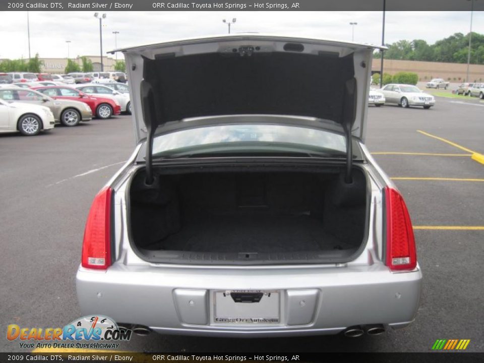 2009 Cadillac DTS Radiant Silver / Ebony Photo #9