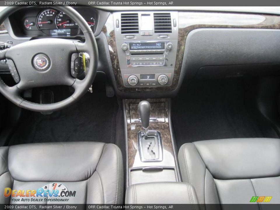 2009 Cadillac DTS Radiant Silver / Ebony Photo #10