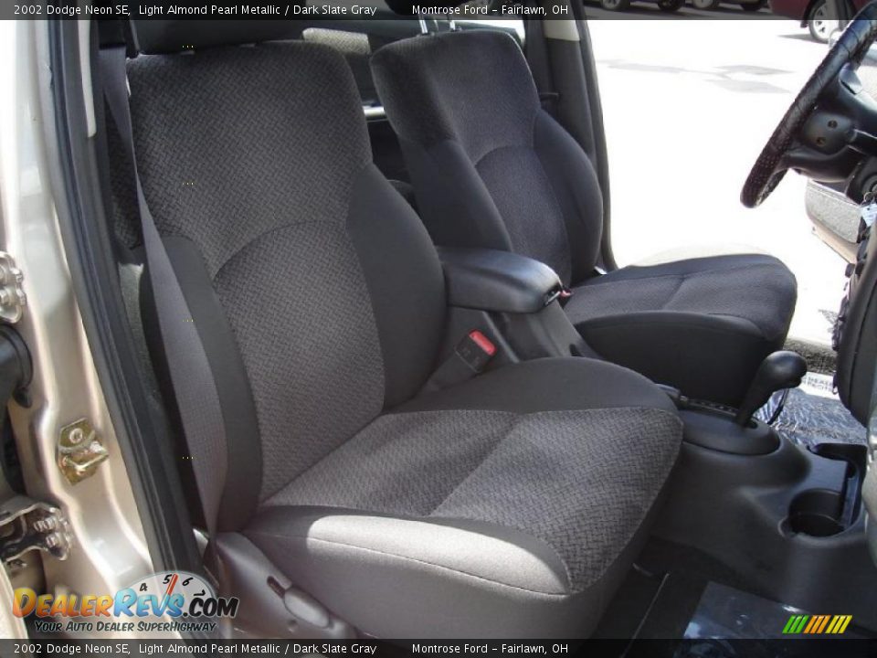 2002 Dodge Neon SE Light Almond Pearl Metallic / Dark Slate Gray Photo #13