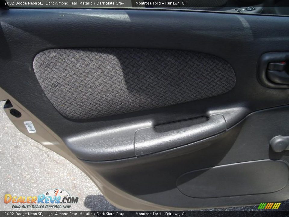 2002 Dodge Neon SE Light Almond Pearl Metallic / Dark Slate Gray Photo #18
