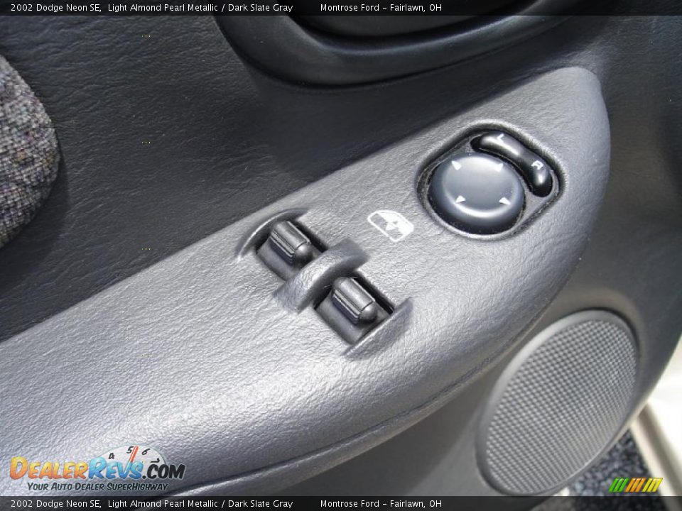 2002 Dodge Neon SE Light Almond Pearl Metallic / Dark Slate Gray Photo #22