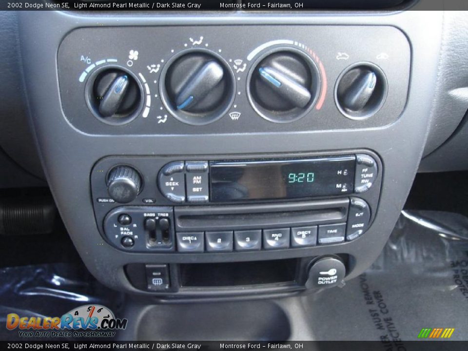 2002 Dodge Neon SE Light Almond Pearl Metallic / Dark Slate Gray Photo #27