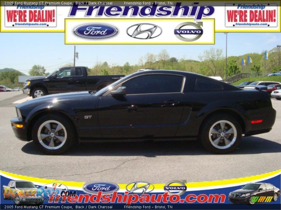 2005 Ford Mustang GT Premium Coupe Black / Dark Charcoal Photo #1