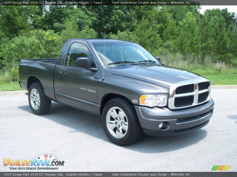 2004 Dodge Ram 1500 SLT Regular Cab Graphite Metallic / Taupe Photo #3