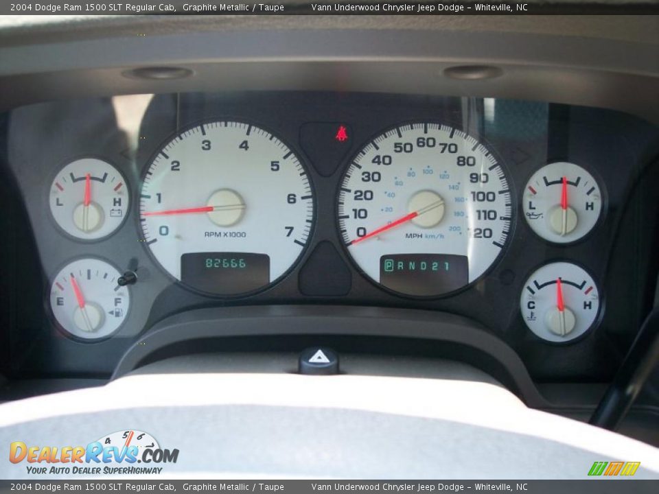 2004 Dodge Ram 1500 SLT Regular Cab Graphite Metallic / Taupe Photo #25