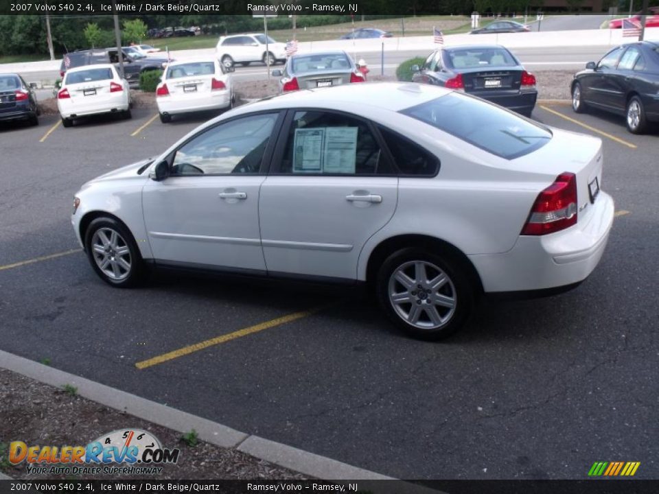 2007 Volvo S40 2.4i Ice White / Dark Beige/Quartz Photo #6