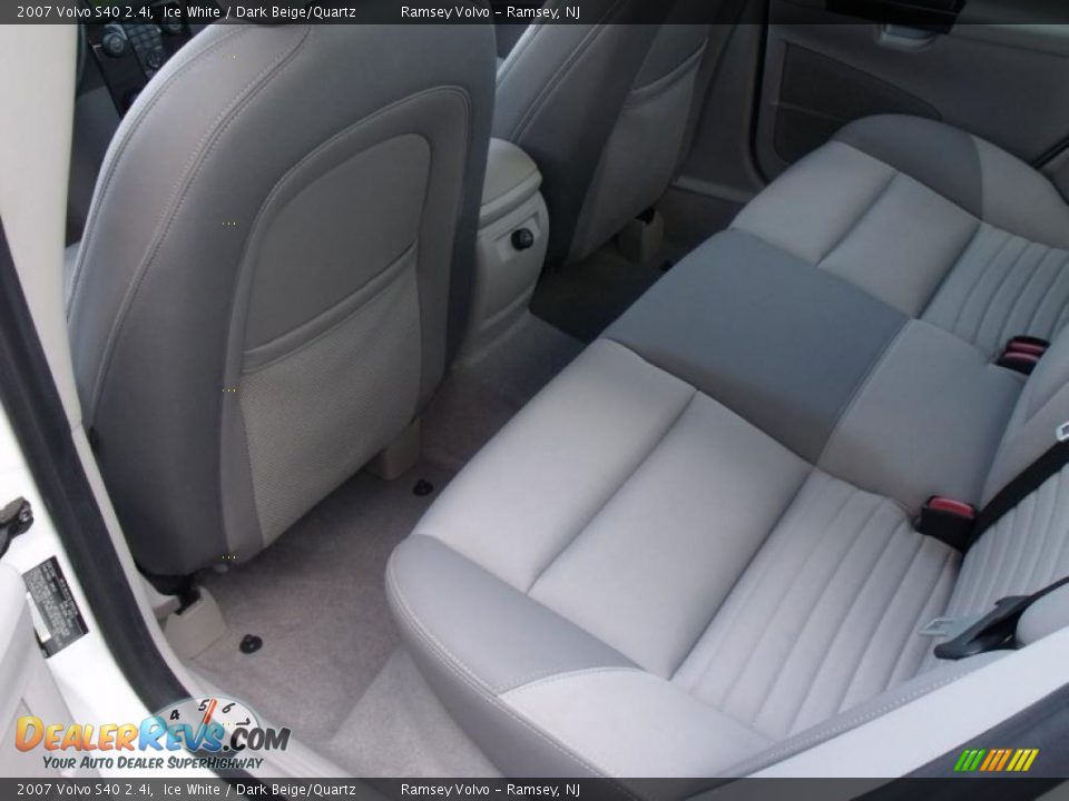 2007 Volvo S40 2.4i Ice White / Dark Beige/Quartz Photo #12