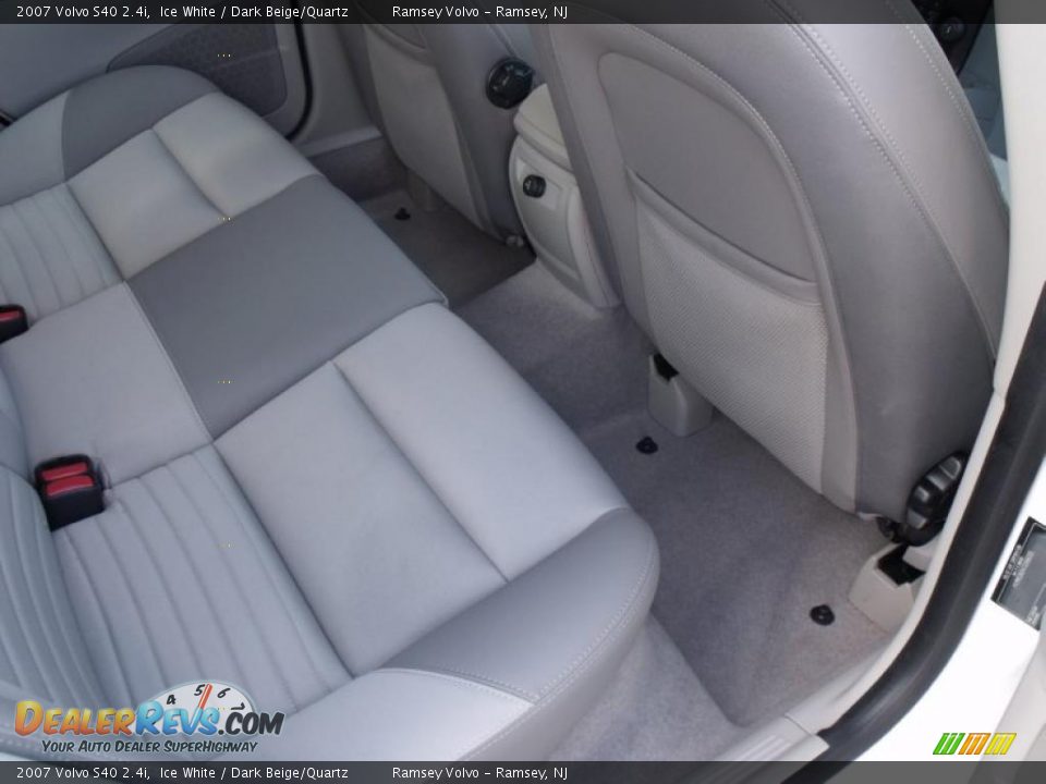 2007 Volvo S40 2.4i Ice White / Dark Beige/Quartz Photo #13