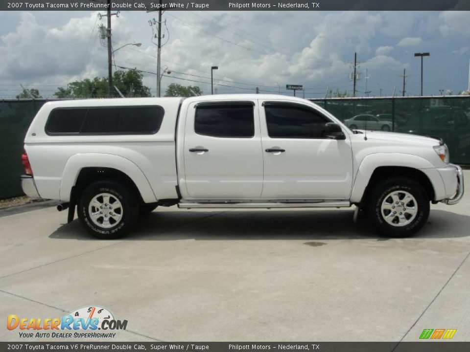 2007 Toyota Tacoma V6 PreRunner Double Cab Super White / Taupe Photo #2