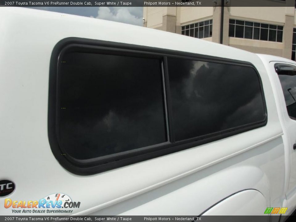 2007 Toyota Tacoma V6 PreRunner Double Cab Super White / Taupe Photo #20