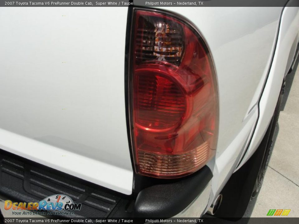 2007 Toyota Tacoma V6 PreRunner Double Cab Super White / Taupe Photo #21
