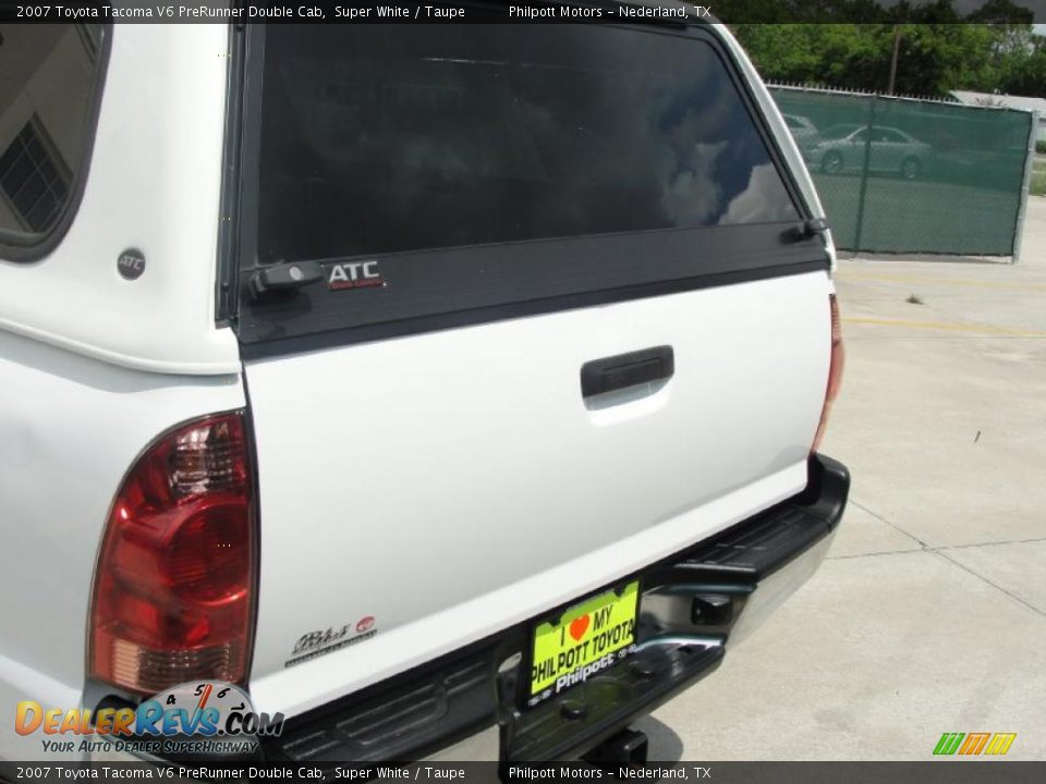 2007 Toyota Tacoma V6 PreRunner Double Cab Super White / Taupe Photo #22