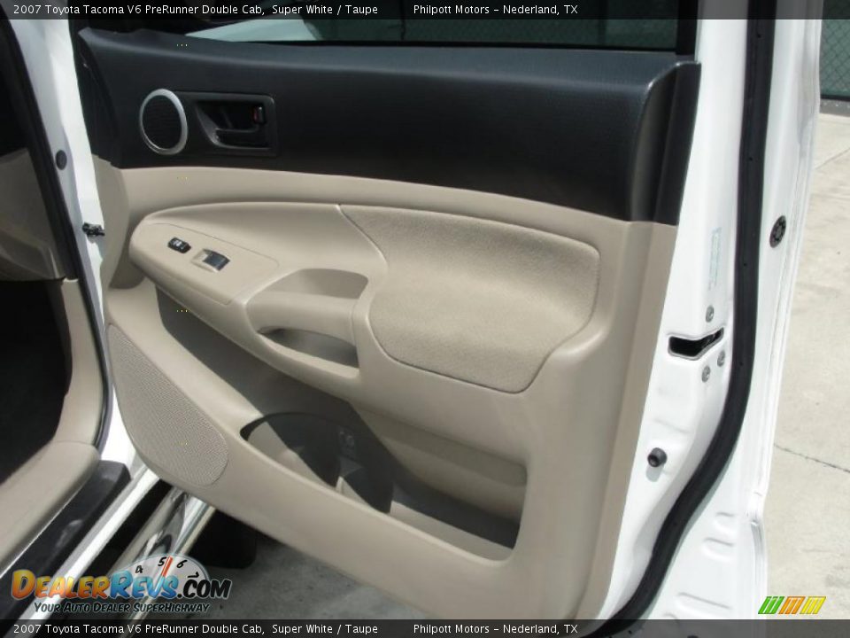 2007 Toyota Tacoma V6 PreRunner Double Cab Super White / Taupe Photo #25