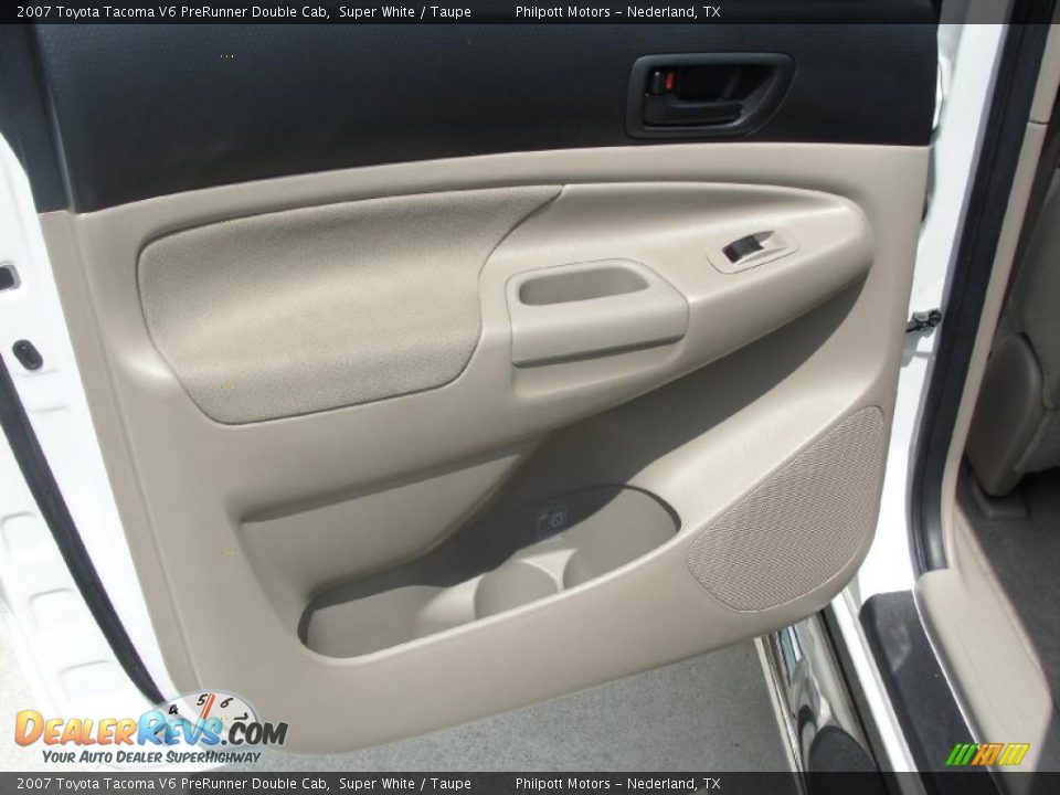 2007 Toyota Tacoma V6 PreRunner Double Cab Super White / Taupe Photo #30