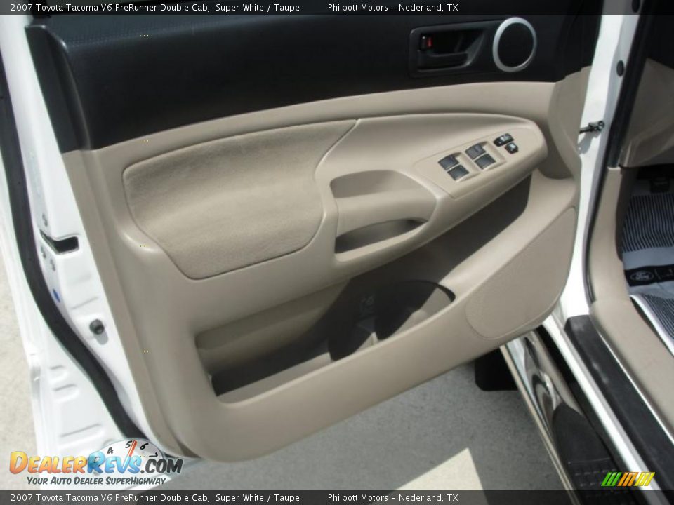 2007 Toyota Tacoma V6 PreRunner Double Cab Super White / Taupe Photo #32