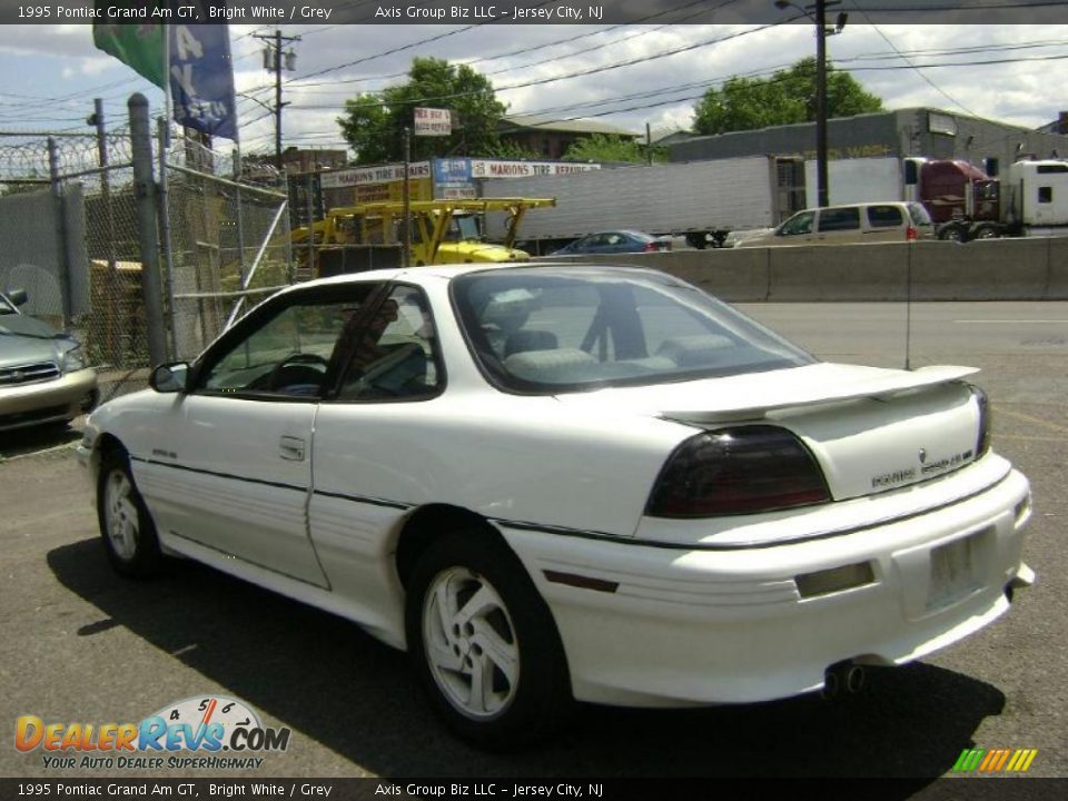 1995 Pontiac Grand Am GT Bright White / Grey Photo #5