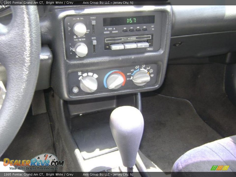 1995 Pontiac Grand Am GT Bright White / Grey Photo #9