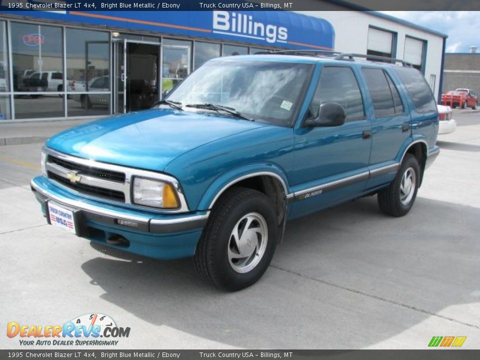 1995 Chevrolet Blazer LT 4x4 Bright Blue Metallic / Ebony Photo #2