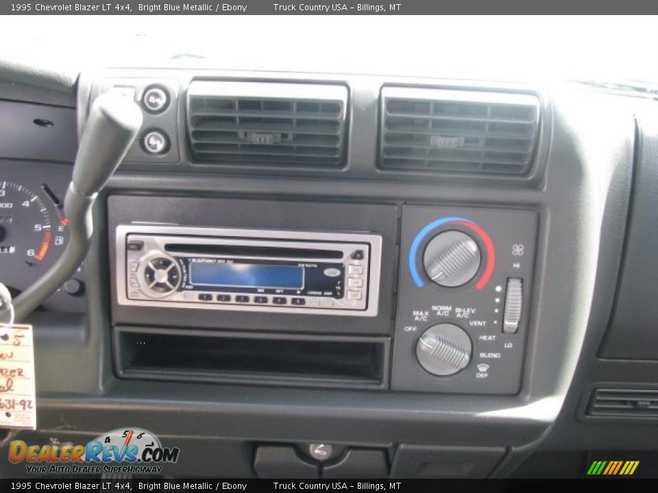 1995 Chevrolet Blazer LT 4x4 Bright Blue Metallic / Ebony Photo #7