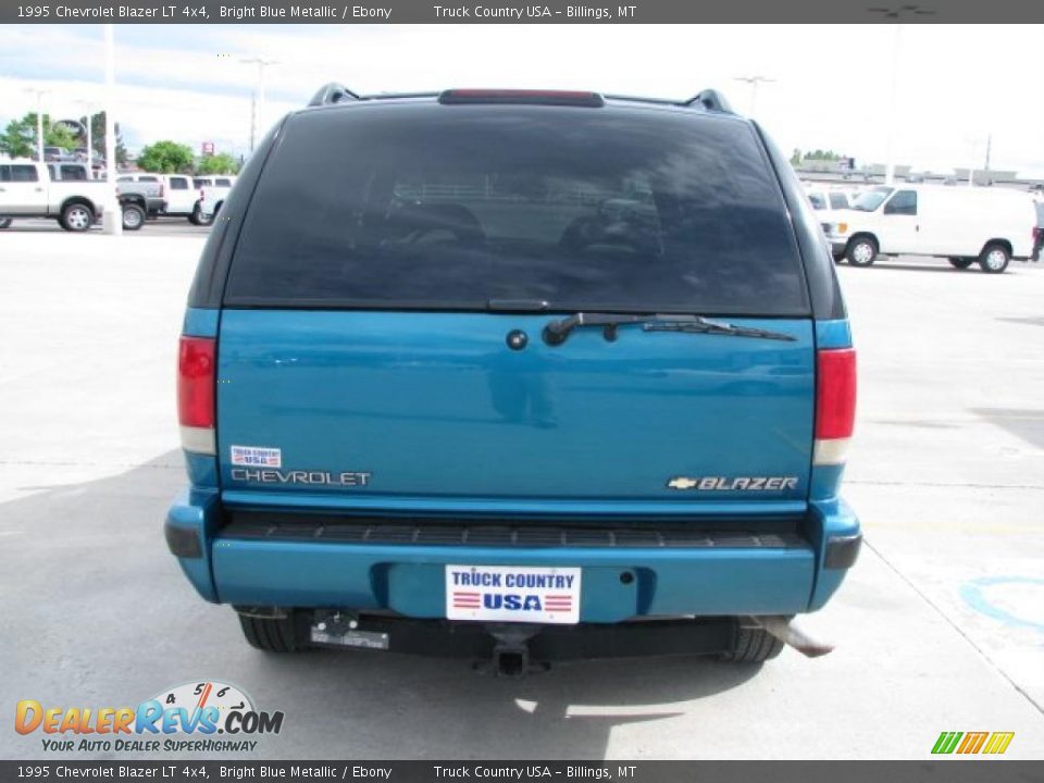1995 Chevrolet Blazer LT 4x4 Bright Blue Metallic / Ebony Photo #16