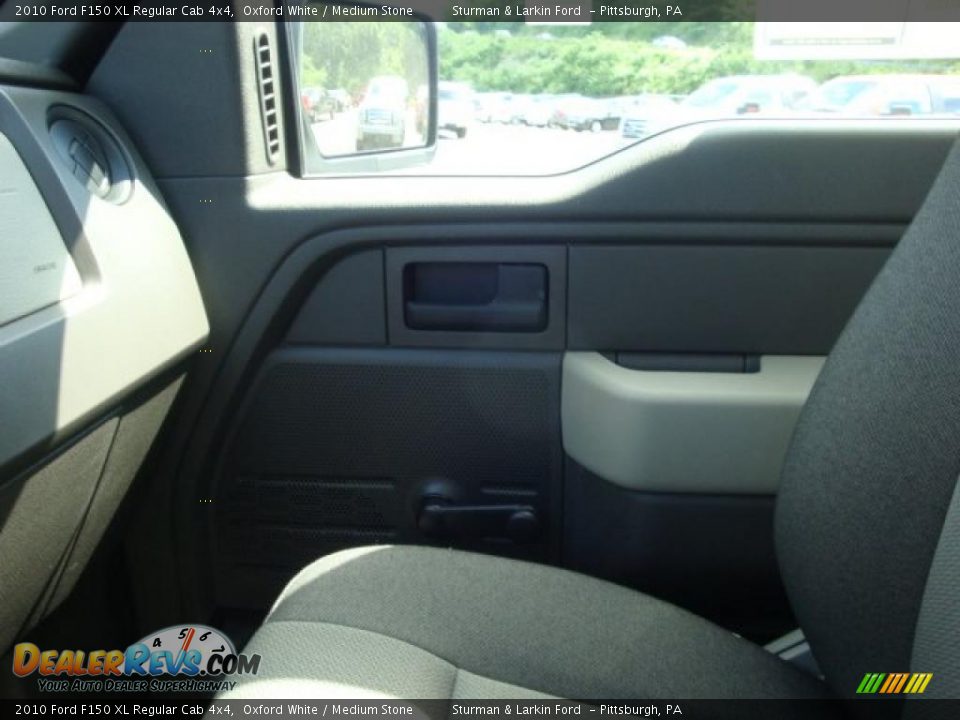 2010 Ford F150 XL Regular Cab 4x4 Oxford White / Medium Stone Photo #18