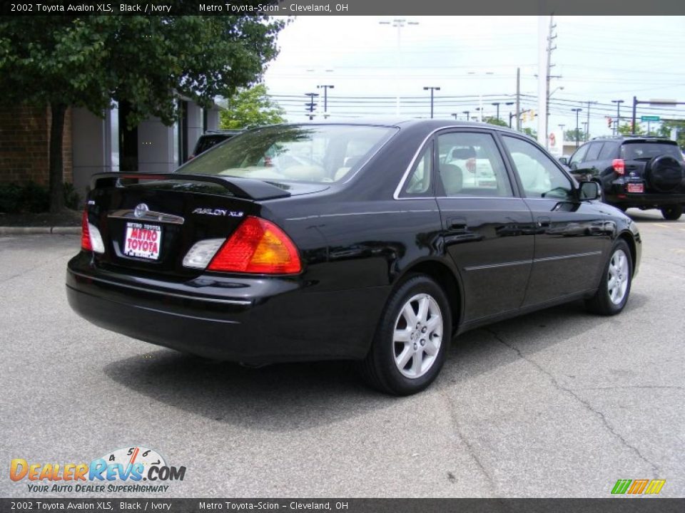 2002 Toyota Avalon XLS Black / Ivory Photo #3