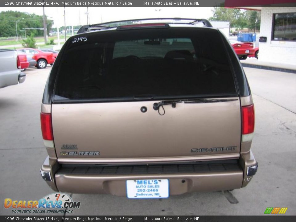 1996 Chevrolet Blazer LS 4x4 Medium Beige Mystique Metallic / Beige Photo #2