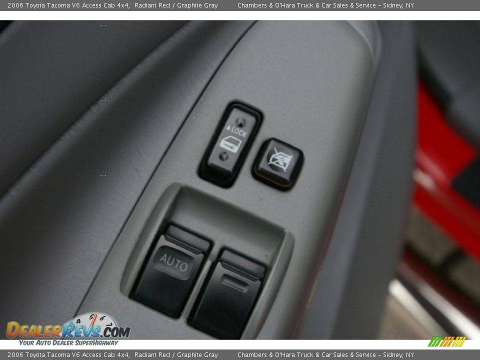 2006 Toyota Tacoma V6 Access Cab 4x4 Radiant Red / Graphite Gray Photo #6