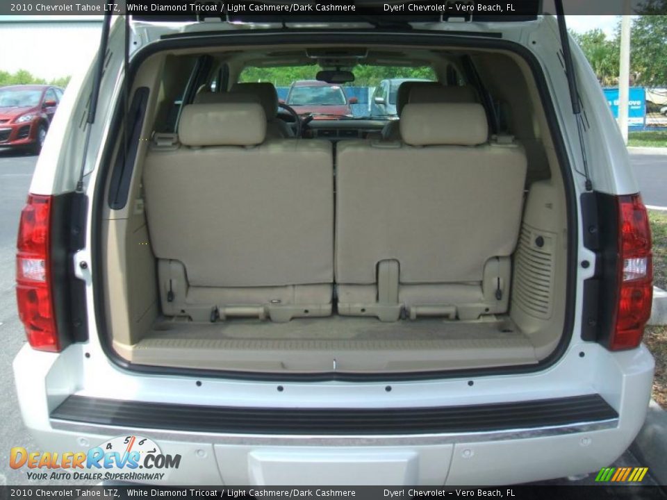 2010 Chevrolet Tahoe LTZ White Diamond Tricoat / Light Cashmere/Dark Cashmere Photo #6