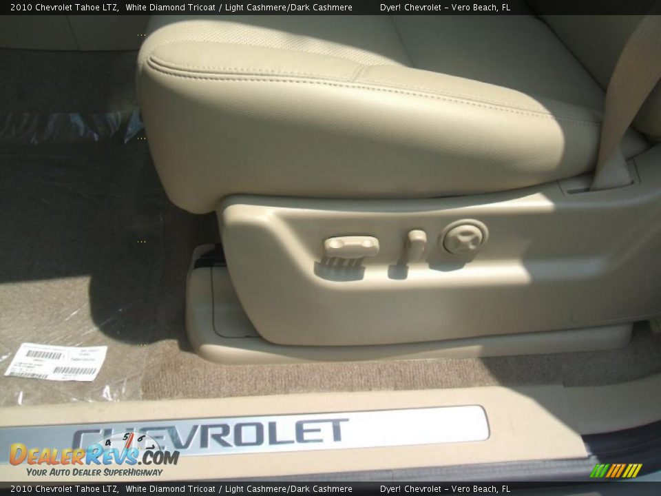 2010 Chevrolet Tahoe LTZ White Diamond Tricoat / Light Cashmere/Dark Cashmere Photo #15