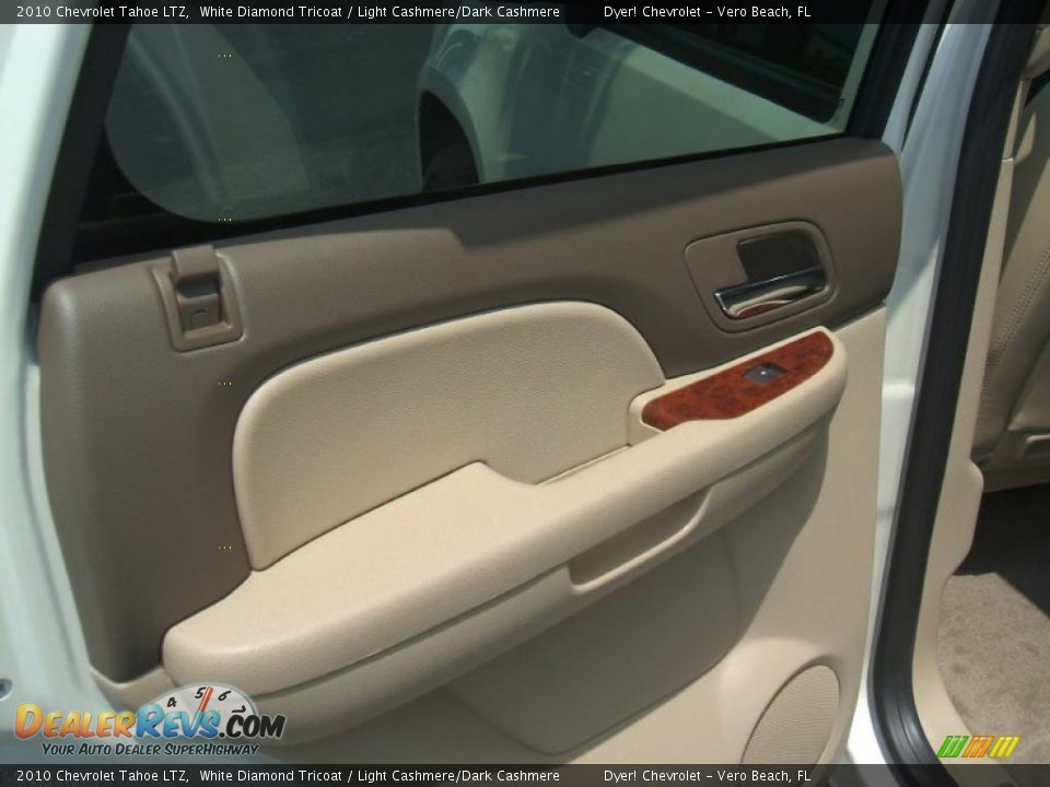 2010 Chevrolet Tahoe LTZ White Diamond Tricoat / Light Cashmere/Dark Cashmere Photo #19