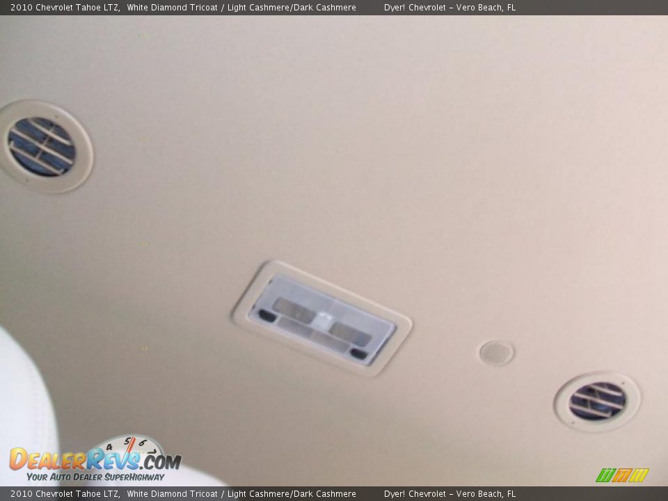 2010 Chevrolet Tahoe LTZ White Diamond Tricoat / Light Cashmere/Dark Cashmere Photo #23