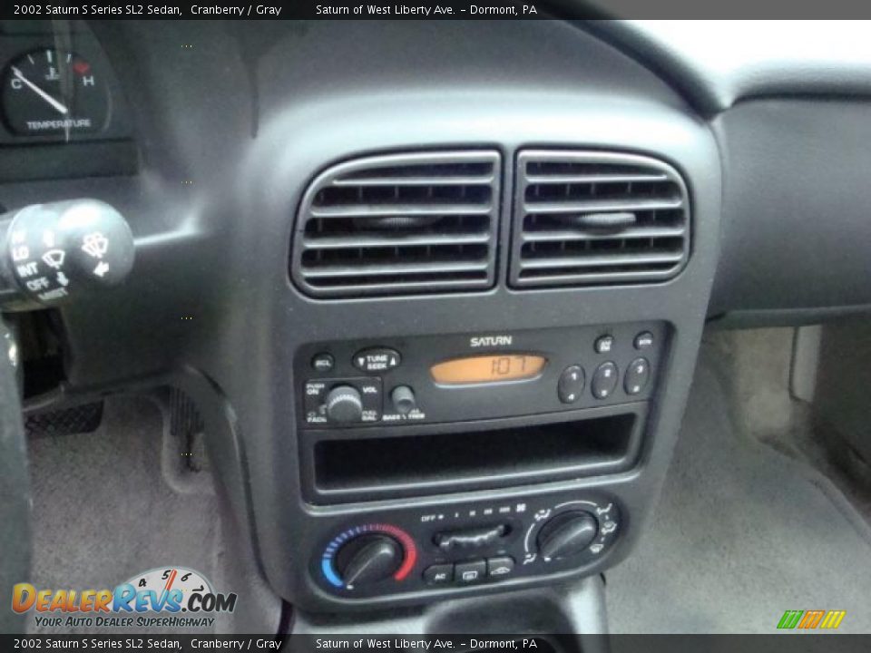 2002 Saturn S Series SL2 Sedan Cranberry / Gray Photo #13