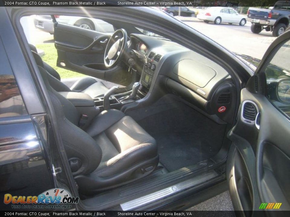 2004 Pontiac GTO Coupe Phantom Black Metallic / Black Photo #12